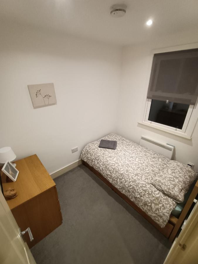 Lovely 2 Bedroom Serviced Apartment In 런던 외부 사진